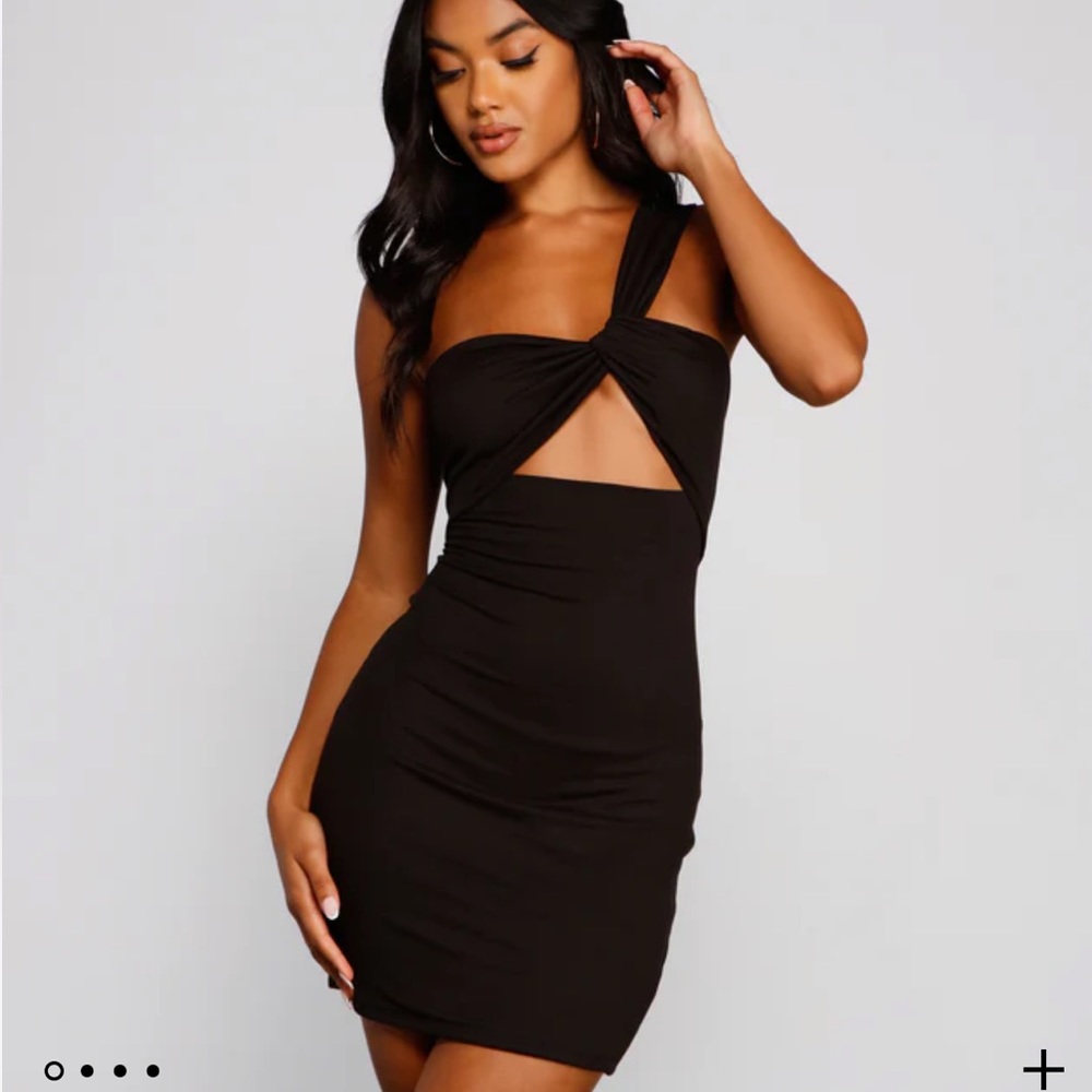 Black windsor one shoulder dress. Size small.
